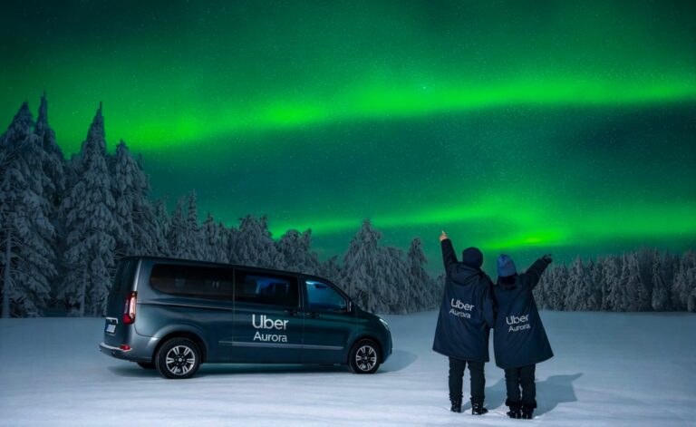 Uber tarjoaa arktisen elämyksen Rovaniemellä – opastettu ajelu vie ihailemaan revontulia