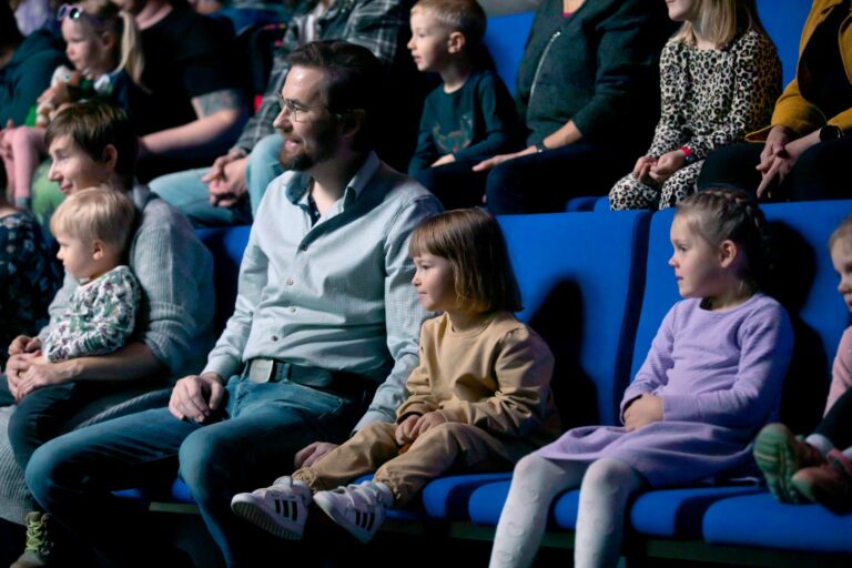 Lasten oopperafestivaali tarjoilee musiikin iloa ja lumoa perheen pienimmille